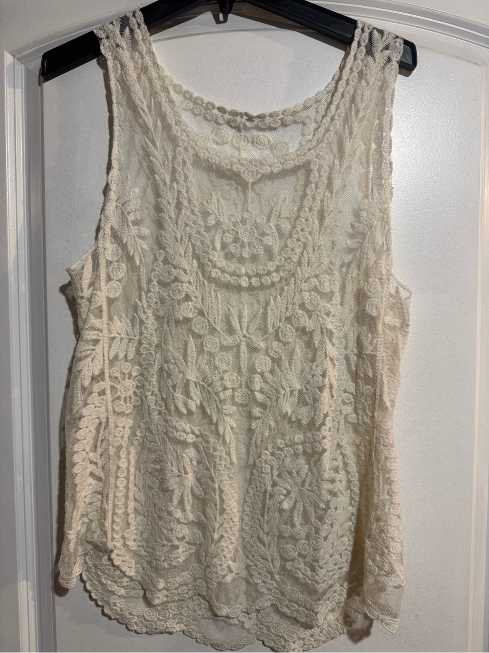 Lace Overlay Sleeveless Tank Top - Cream